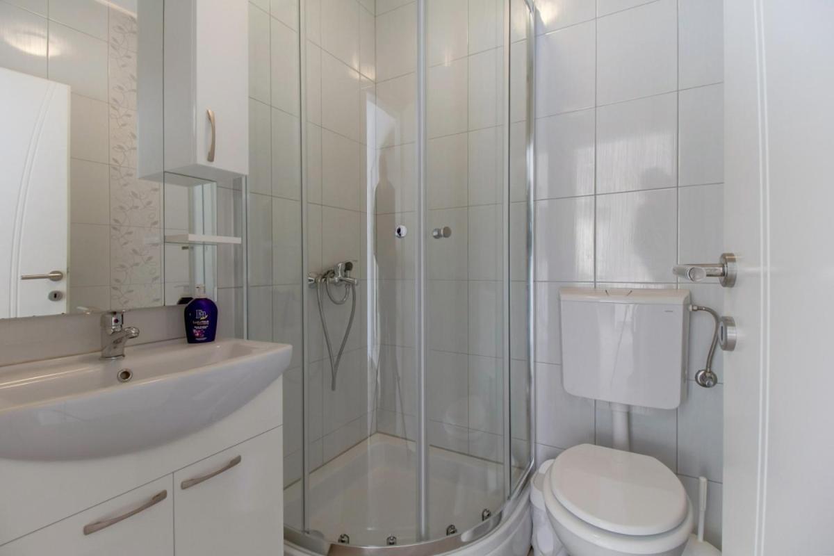 Apartment Mikic Čunski Buitenkant foto